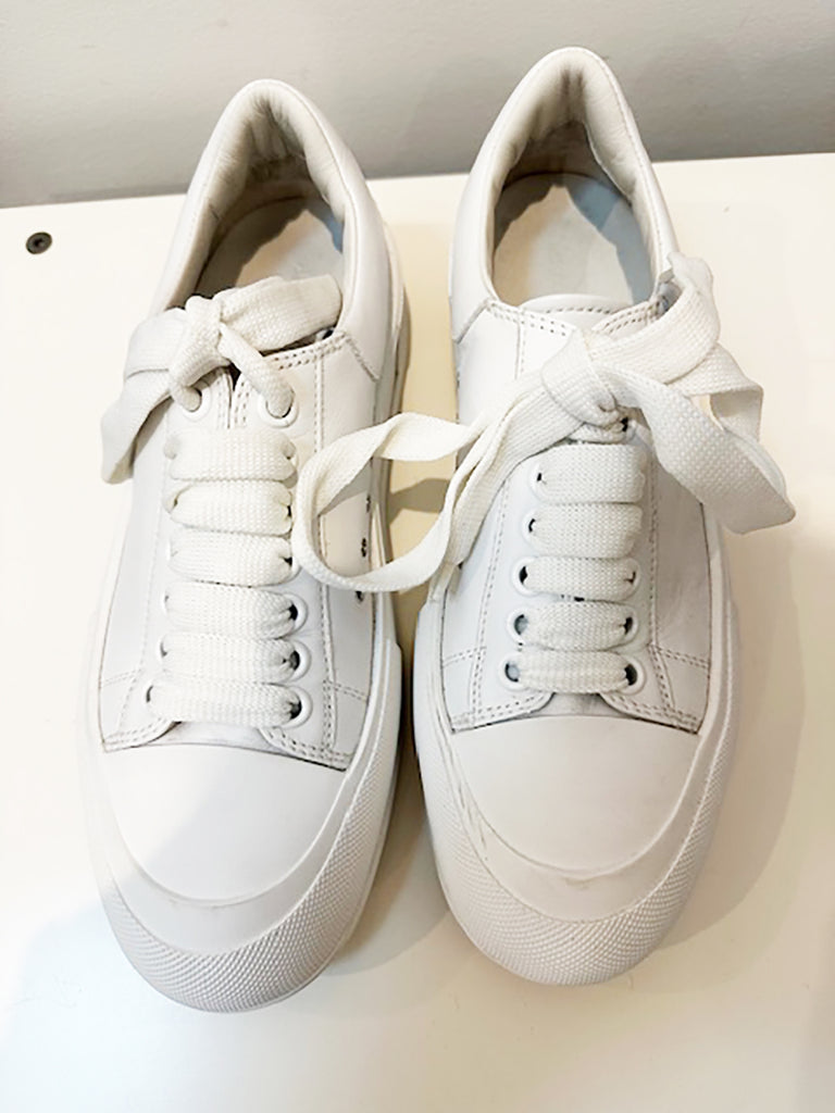 ALEXANDER MCQUEEN