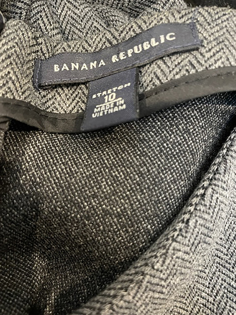 BANANA REPUBLIC